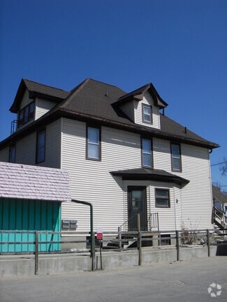 Building Photo - 1569 1st Ave SE