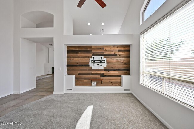 Building Photo - 6401 E Waltann Ln