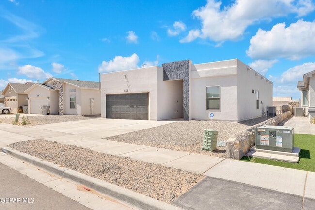 Building Photo - 14423 Kayla Mia Dr