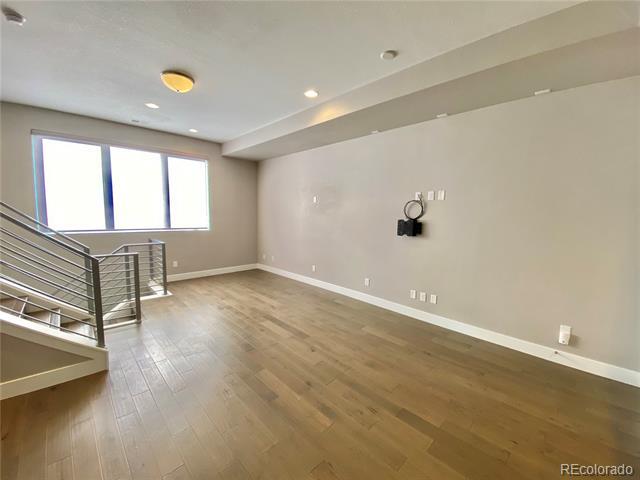 Foto del edificio - 1632 Lowell Blvd