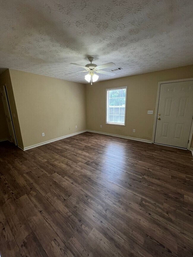 Foto del edificio - Luxury 2 Story Longleaf Crossing Available...
