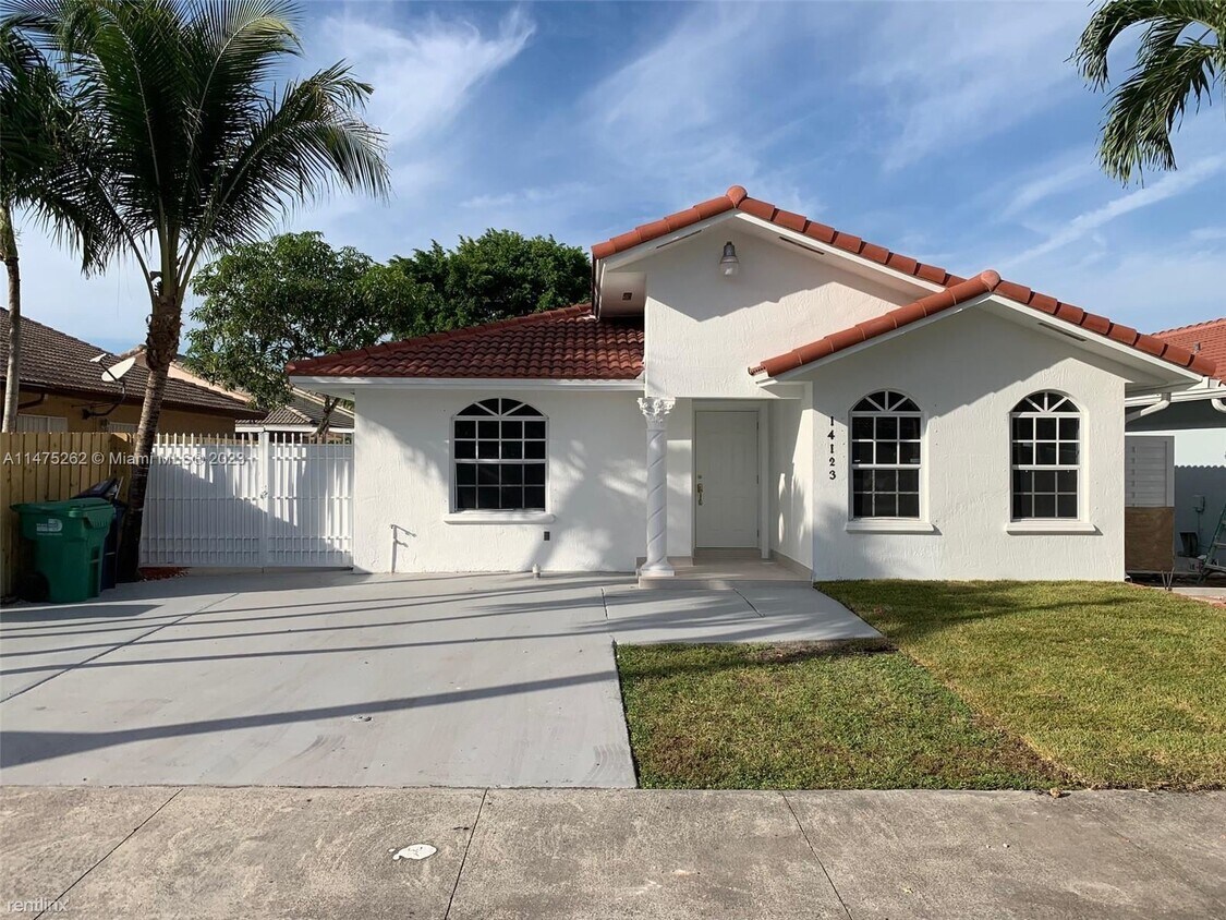 Primary Photo - 3 br, 2 bath House - 14123 SW 9th St