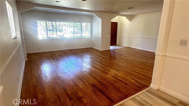 Foto del edificio - 5358 Baza Ave