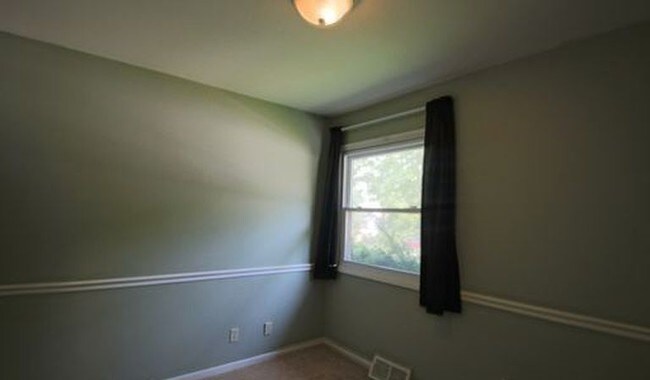 Foto del edificio - 448 N Grandview Blvd