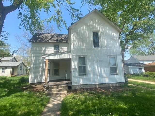 Primary Photo - 112 30th Ave N