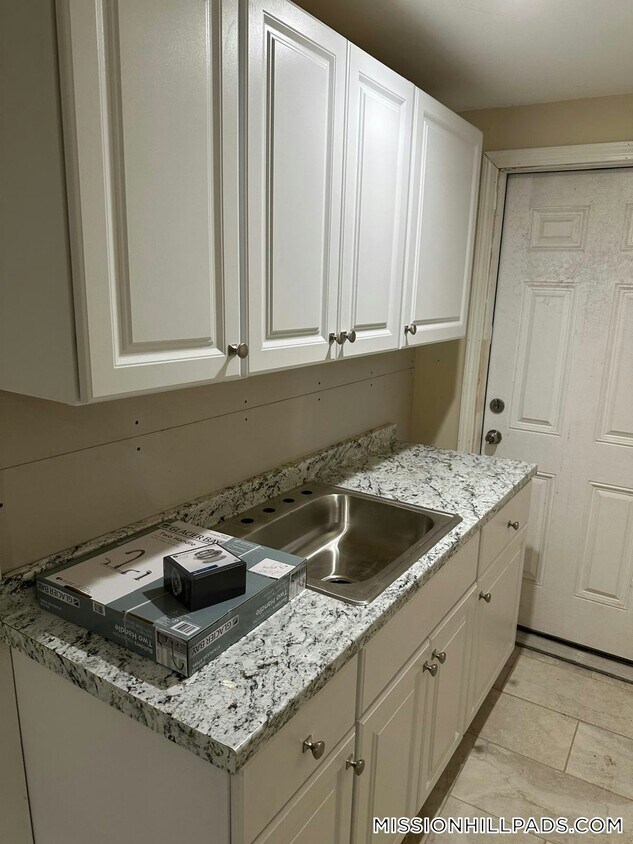 Foto del edificio - 151 Highland St