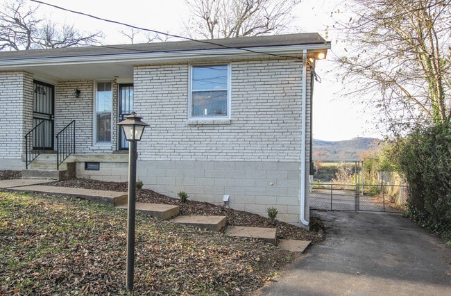 Building Photo - Lovely rental in Nashville with great views of the Cumberland River!  Coming Soon!