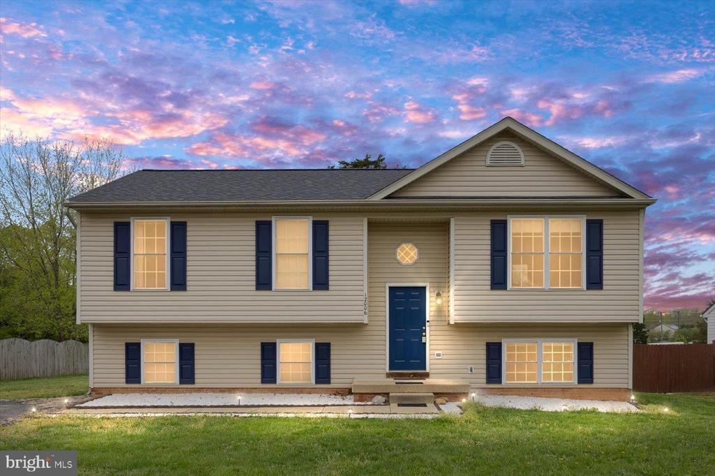 Foto principal - 12006 Falcon Ridge Dr