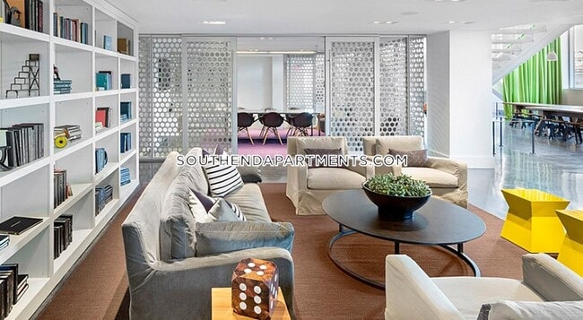 Foto del edificio - 300 Harrison Ave.