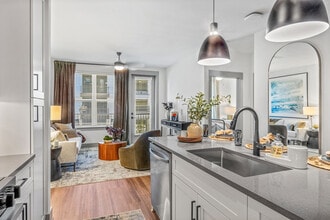 Building Photo - ELLISON COOL SPRINGS