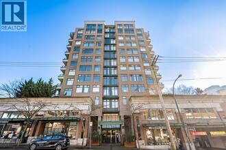 Building Photo - 720 Carnarvon St