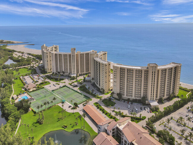 Foto del edificio - 200 Ocean Trail Way