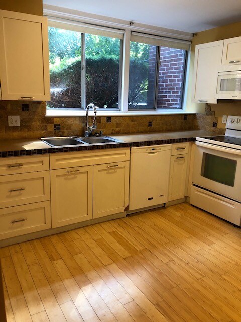 Cocina - 7 Longwood Dr