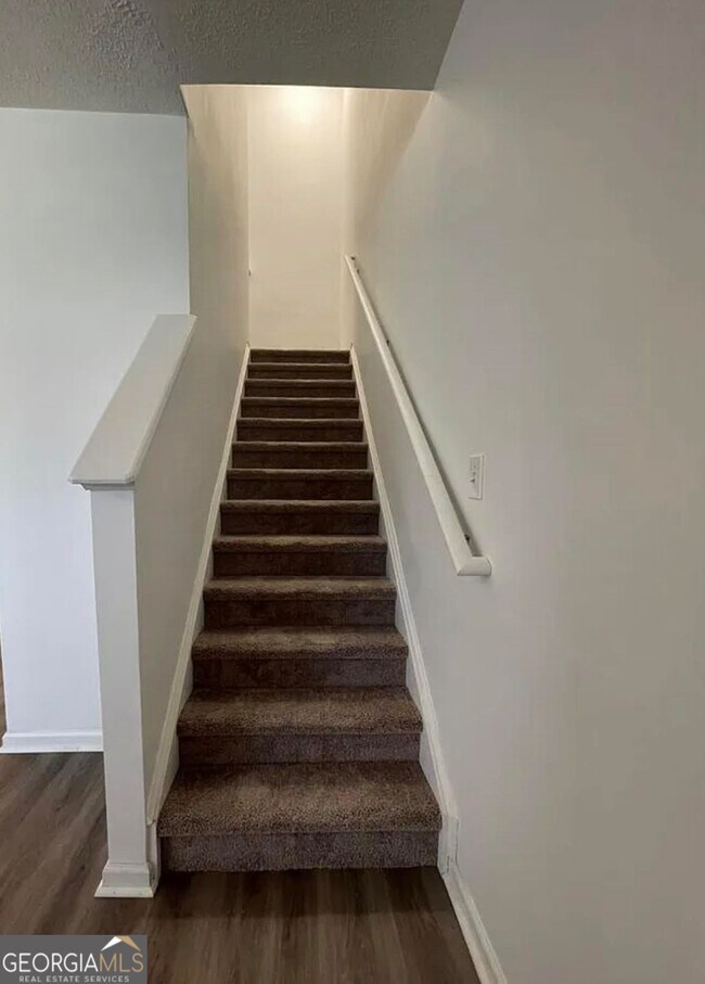 Foto del edificio - 8490 Oakley Cir