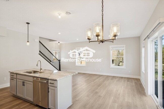 Building Photo - 3413 Douglas Dr N