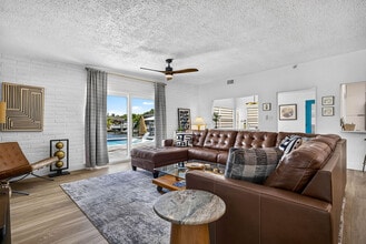 Building Photo - 625 Flamingo Dr