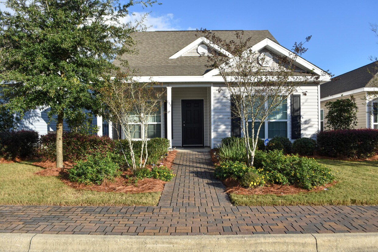 153 Nelly St, Freeport, FL 32439 House for Rent in Freeport, FL