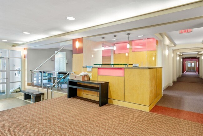 Foto del edificio - 1600 Beacon St