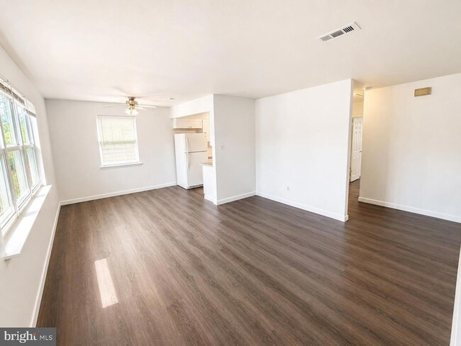 Building Photo - 5081 Defford Pl