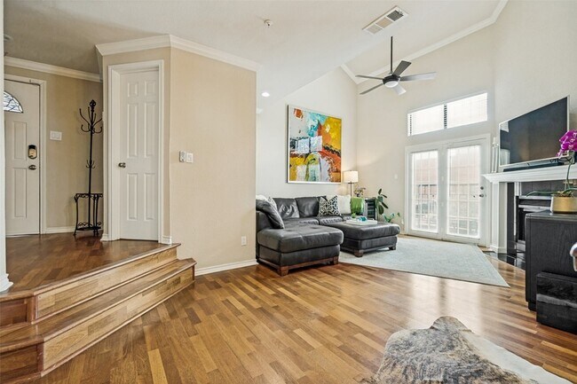 Foto del edificio - 6004 Auburndale Ave