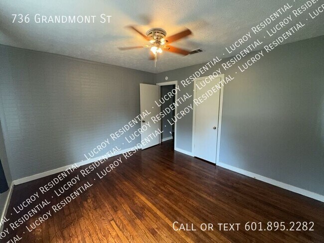 Building Photo - 736 Grandmont St