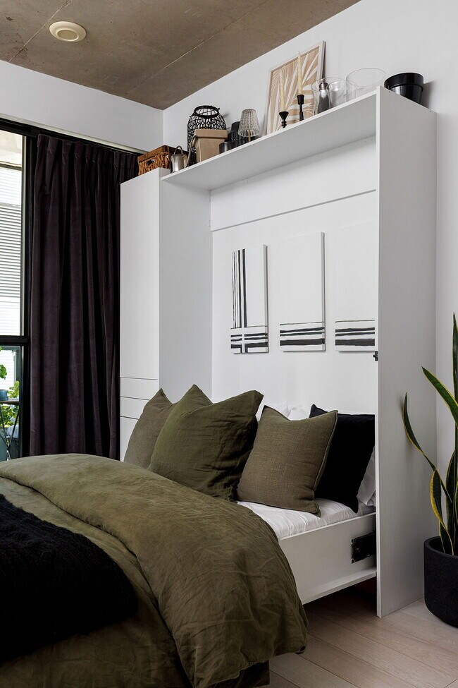 Photo du bâtiment - 5 Hanna Ave