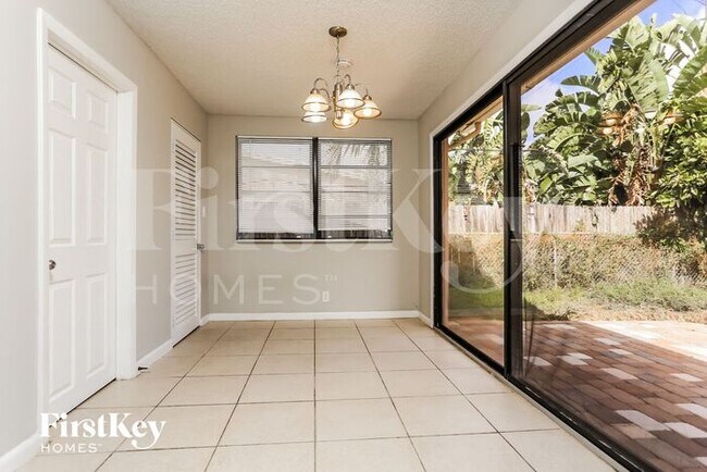 Foto del edificio - 2550 NE 8th Terrace