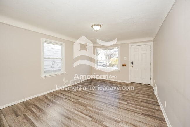 Building Photo - 4304 E 164th St