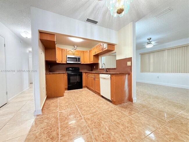 Foto del edificio - 1130 Kasim St