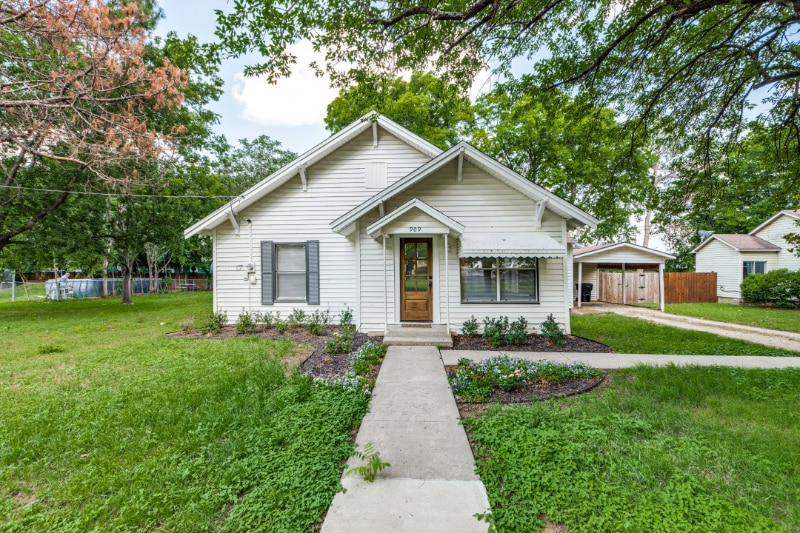 Photo - 909 N Anna St (Pilot Point, TX)