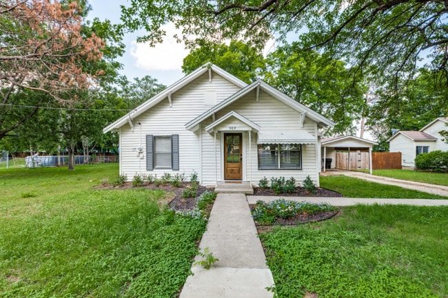 Building Photo - 909 N Anna St