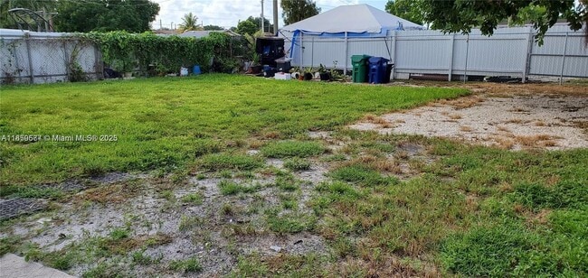 Building Photo - 2550 NW 68th St