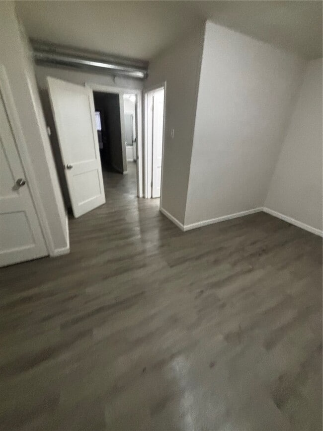 Building Photo - 4025 Hydraulic Ave