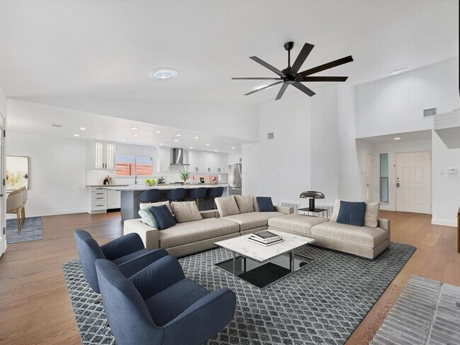 Foto del edificio - 611 Kingfisher Creek Dr