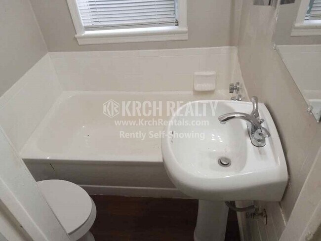 Building Photo - Adorable 3 bedroom, 2 bathroom home!