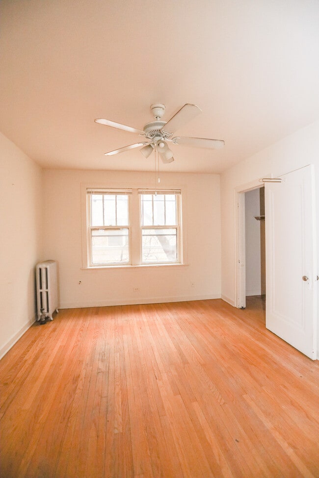 Building Photo - 4913 N Glenwood Ave