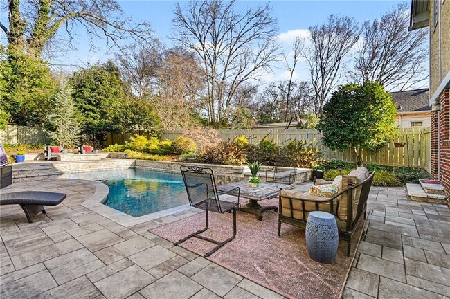 Building Photo - 39 Alden Ave NW