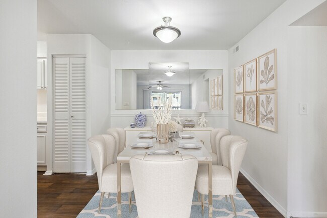 Foto del edificio - The Fairway Club Apartments