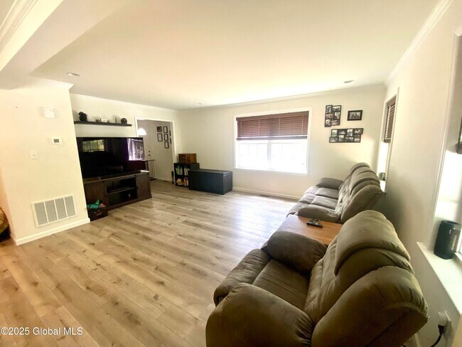 Foto del edificio - 202 Greenfield Ave