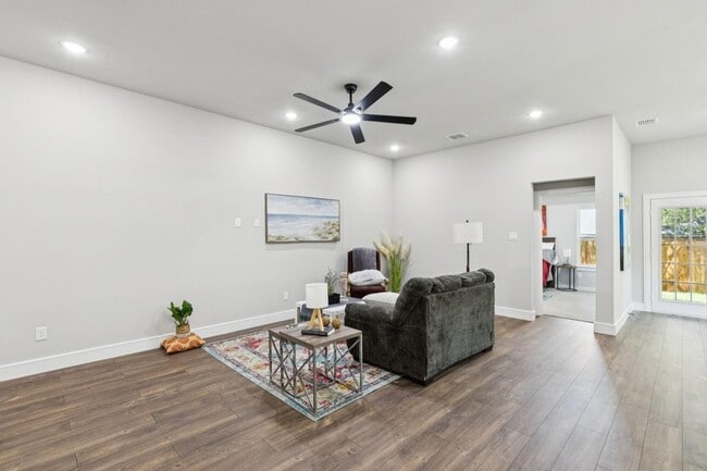 Foto del edificio - 512 Frazier St