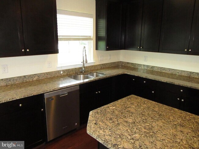 Foto del edificio - 1204 Madison Ln