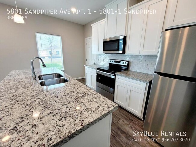 Foto del edificio - 5801 Sandpiper Ave