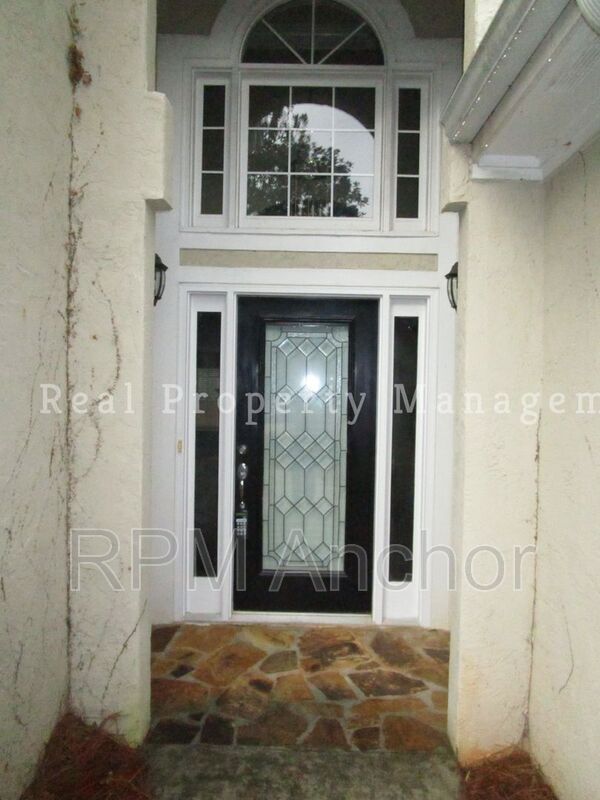 Foto del edificio - 616 Redbud Ln