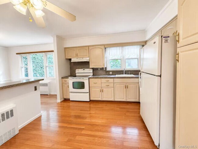 Building Photo - 757-757 Leslie Ln