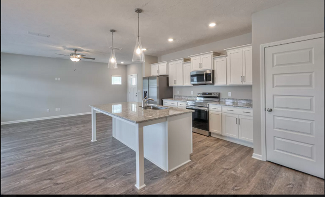 Building Photo - 1848 Bethpage Dr
