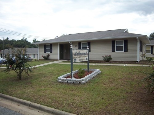 Primary Photo - Lakewood Apartments