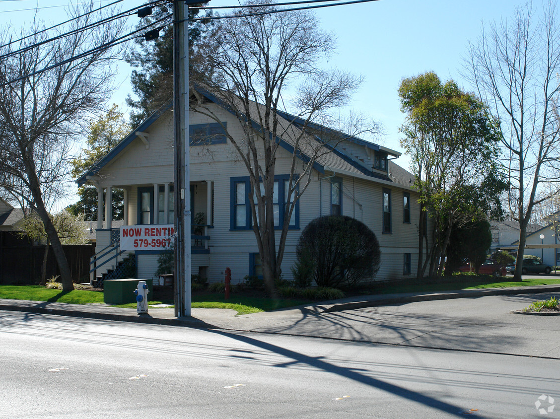 Primary Photo - Westbrook Apartments