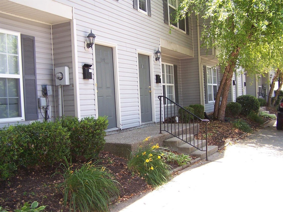 Primary Photo - 166 Indiana Ave