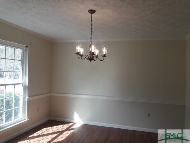 Building Photo - 512 Stuart Ct