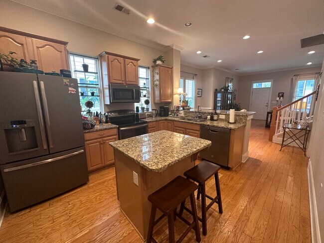 Building Photo - Sweetgrass Square Market Common Home